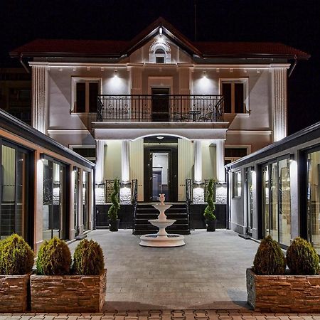 Хотел Паризи Kazanlak Exterior photo